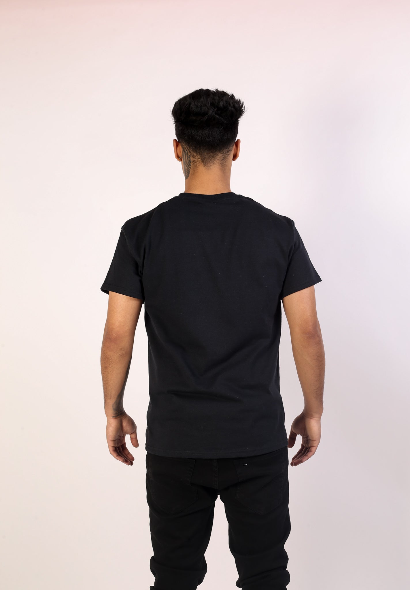 Riari Roads Tee - Jet Black